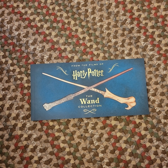 Harry Potter The Wand Collection Book - Picture 4 of 6